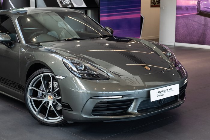 2024 Porsche 718 Cayman Style Edition