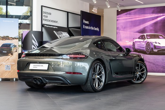 2024 Porsche 718 Cayman Style Edition