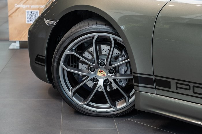 2024 Porsche 718 Cayman Style Edition
