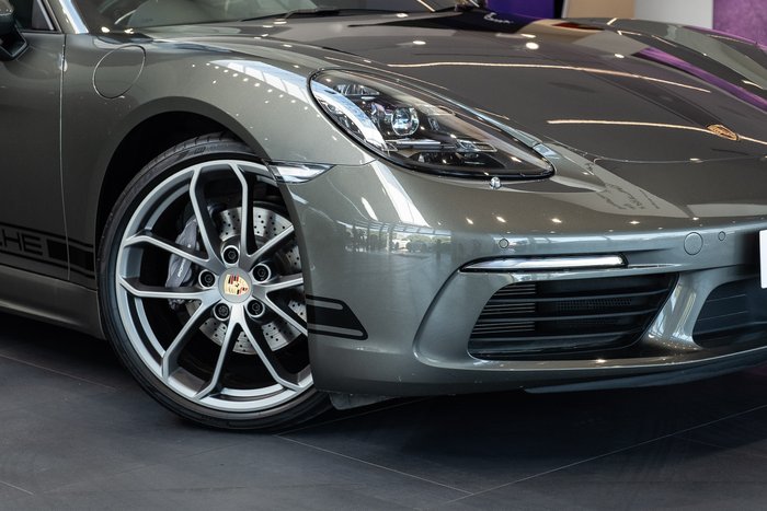 2024 Porsche 718 Cayman Style Edition
