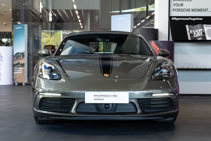2024 Porsche 718 Cayman Style Edition