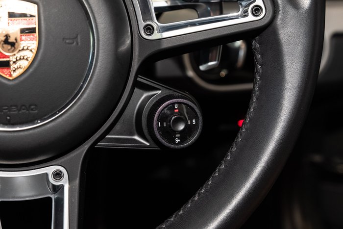 2024 Porsche 718 Cayman Style Edition