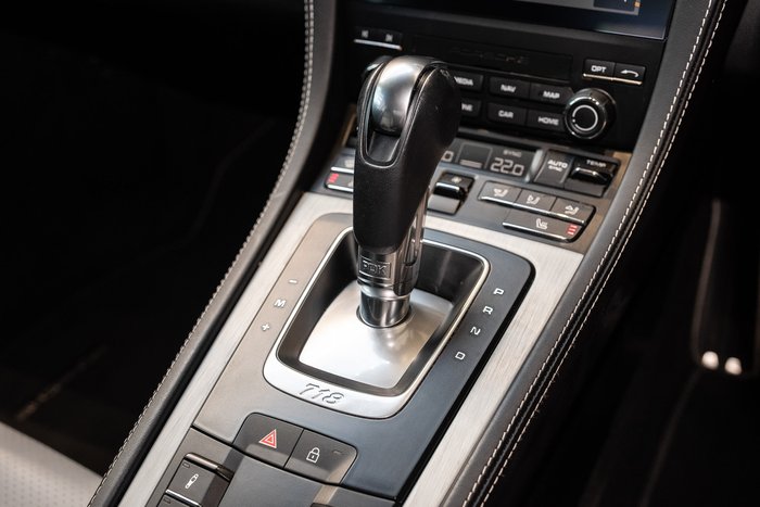 2024 Porsche 718 Cayman Style Edition