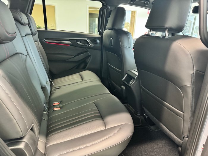 2026 ISUZU MU-X XT