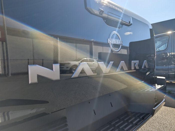 2025 NISSAN NAVARA ST-X