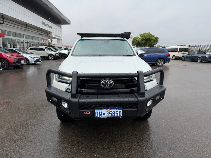 2023 Toyota Hilux SR5