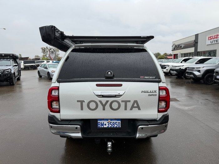 2023 Toyota Hilux SR5