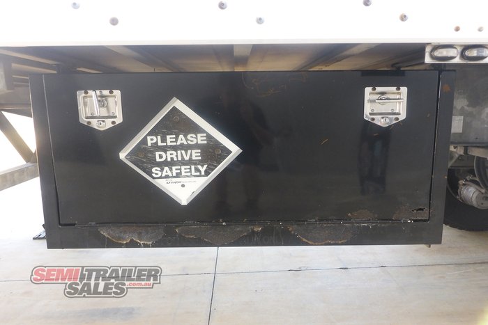 2002 Maxitrans Bogie Refrigerated Pantech