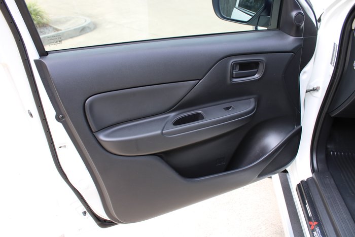 2021 Mitsubishi Triton GLX