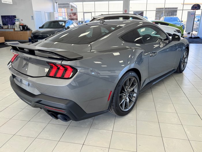 2024 Ford Mustang Dark Horse