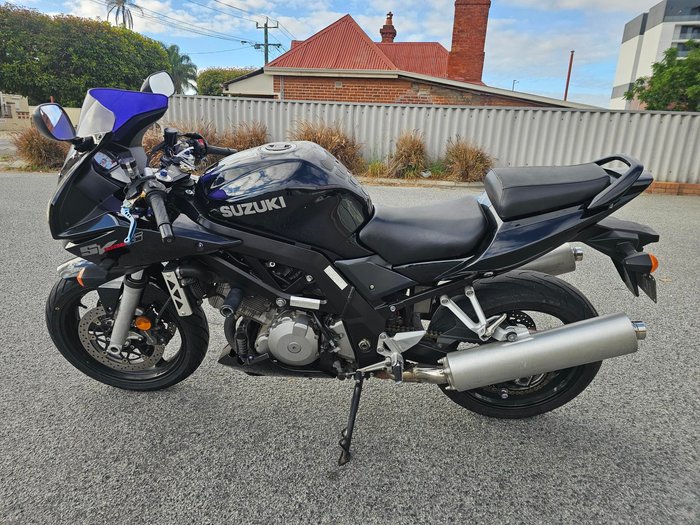 2006 Suzuki SV1000 Red