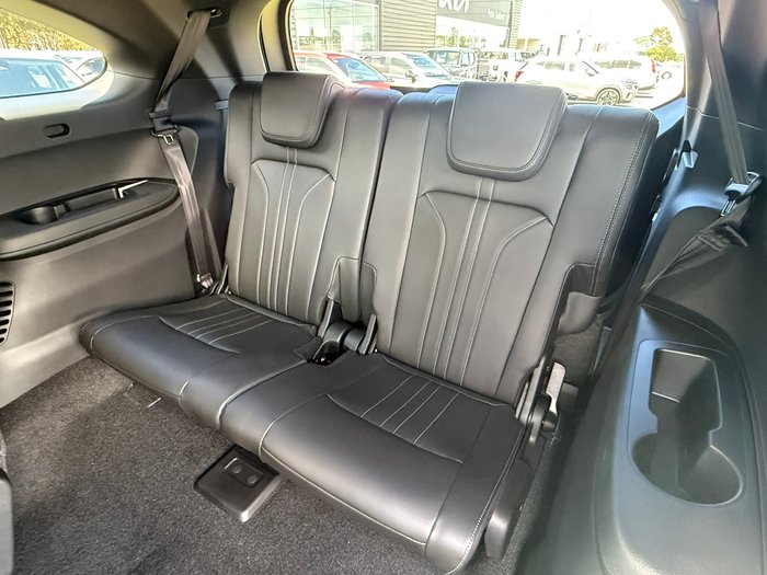 2025 Isuzu MU-X LS-T