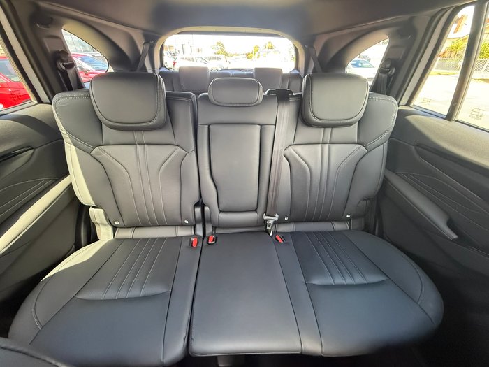 2025 Isuzu MU-X LS-T