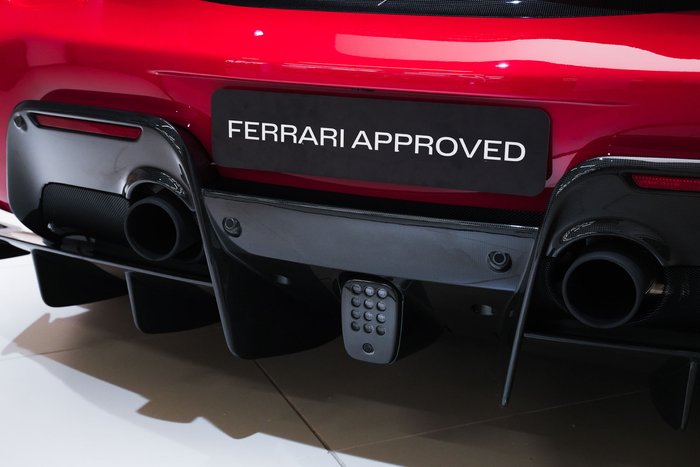 2019 Ferrari 488 Pista Spider F142 RED
