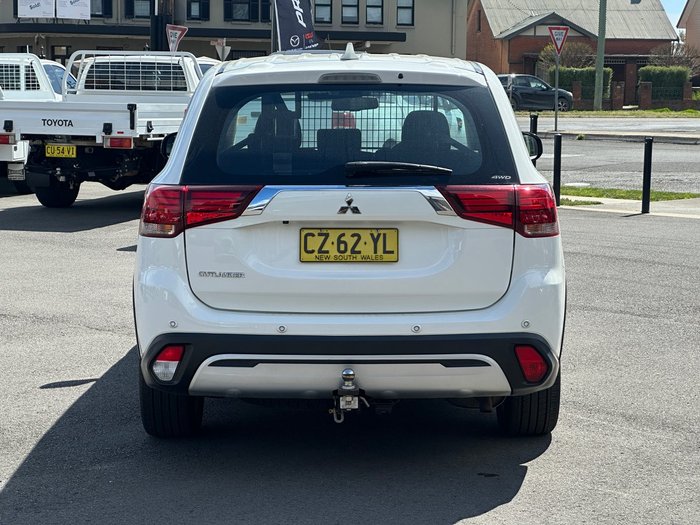 2021 MITSUBISHI OUTLANDER ES 5 SEAT (AWD)