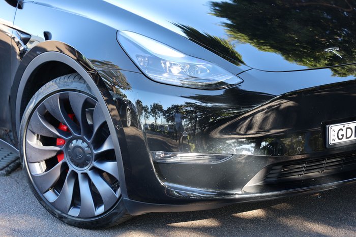 2023 Tesla Model Y Performance