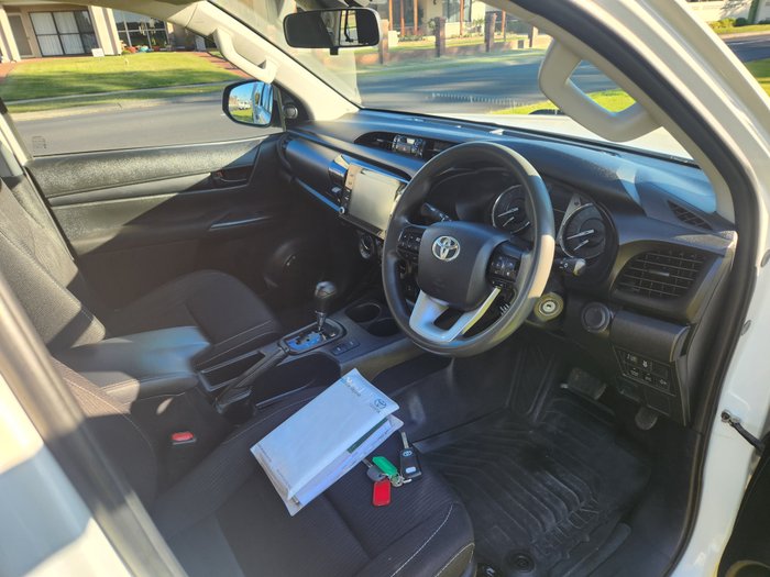 2021 Toyota Hilux SR