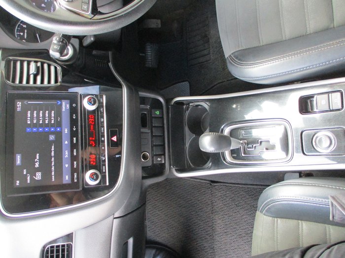2019 Mitsubishi Outlander LS ZL MY20 White