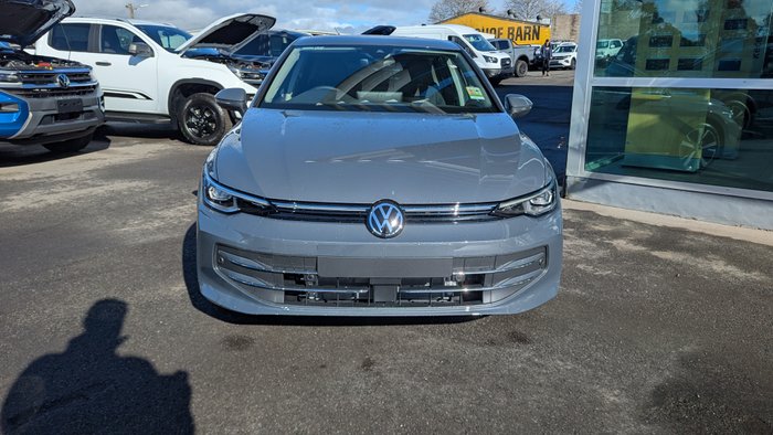 2025 VOLKSWAGEN Golf 