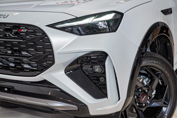 2025 Isuzu MU-X X-TERRAIN