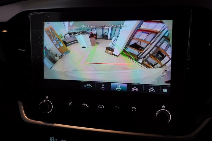 2025 Isuzu MU-X X-TERRAIN