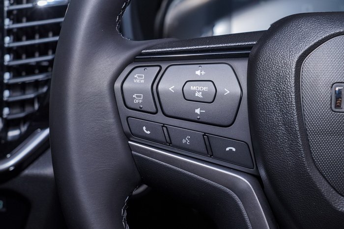 2025 Isuzu MU-X X-TERRAIN