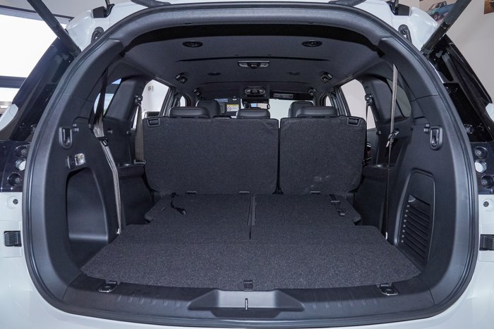 2025 Isuzu MU-X X-TERRAIN