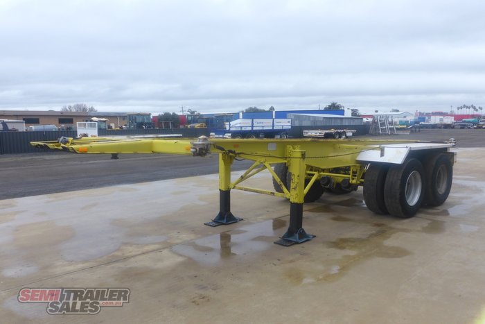 1995 Krueger 20FT Skel