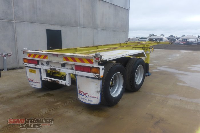 1995 Krueger 20FT Skel