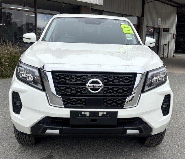 2025 Nissan Navara ST-X D23 MY25 WHITE
