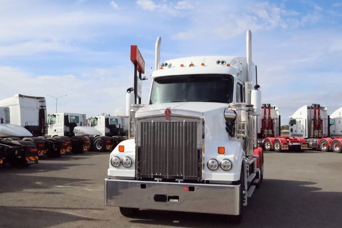 2025 KENWORTH T Series T620SAR T18 White