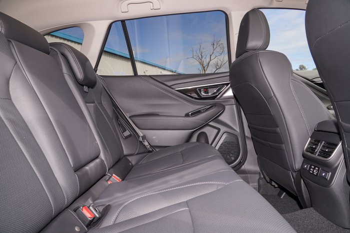 2025 Subaru Outback AWD Touring XT