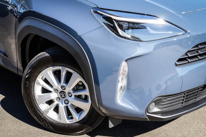 2024 Toyota Yaris Cross Hybrid GX