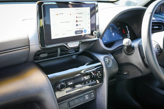 2024 Toyota Yaris Cross Hybrid GX