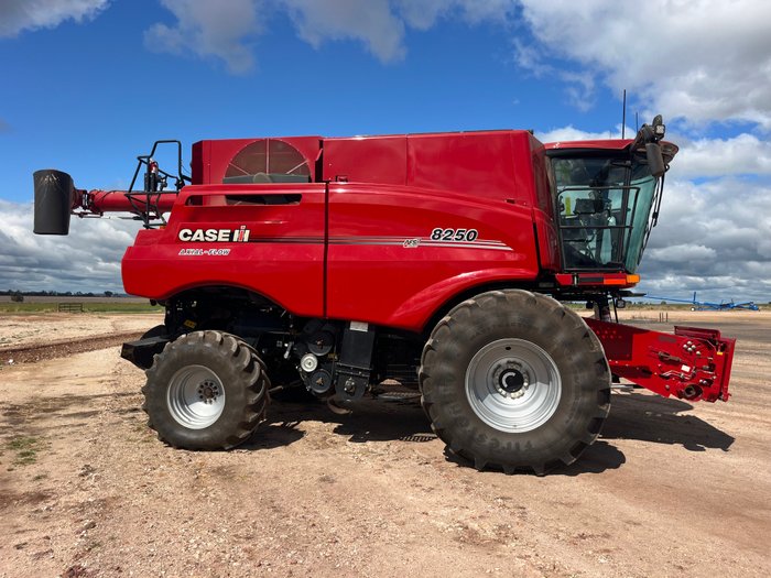 2023 CASE IH 8250  W/- FD241 MACDON FLEX DRAPER