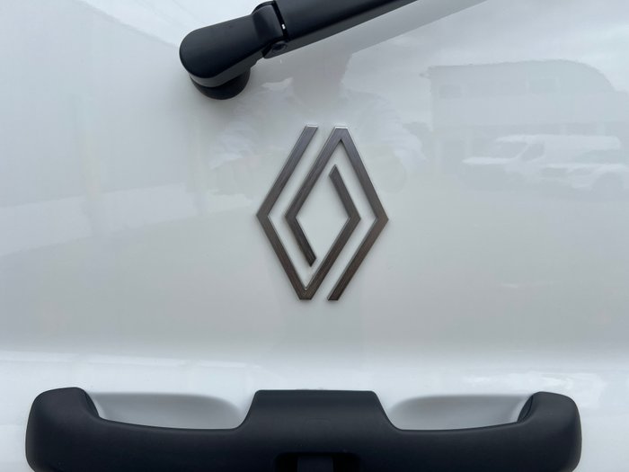 2025 Renault Trafic MY25 LWB Pro Auto with Trade Pack