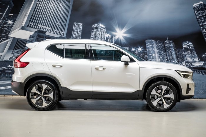 2022 Volvo XC40