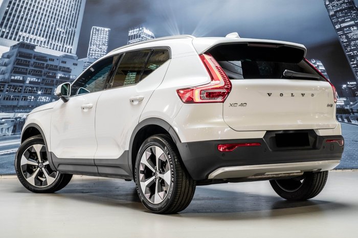 2022 Volvo XC40