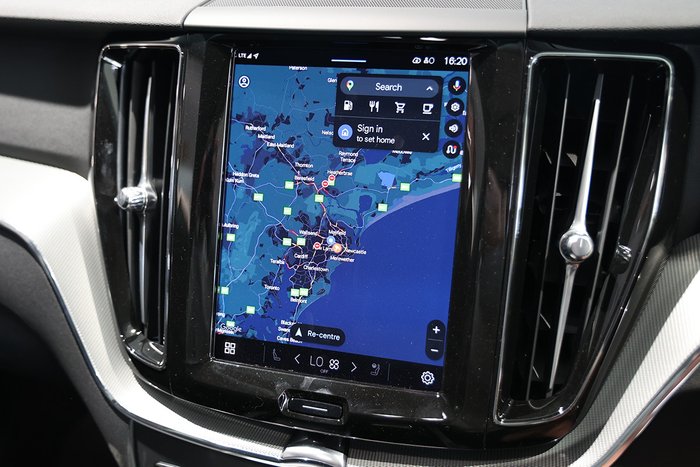 2024 Volvo XC60 Plus B5