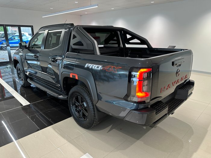 2025 NISSAN NAVARA PRO-4X