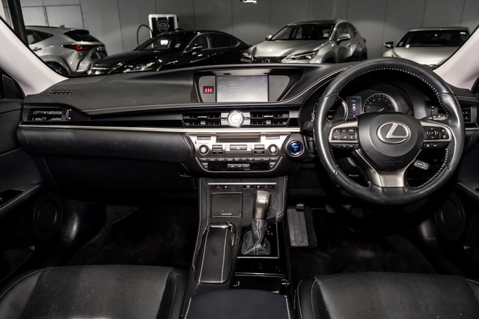 2018 Lexus ES300h Luxury 2.5L Hybrid Auto CVT Sedan