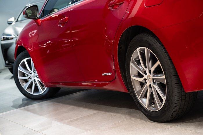 2018 Lexus ES300h Luxury 2.5L Hybrid Auto CVT Sedan
