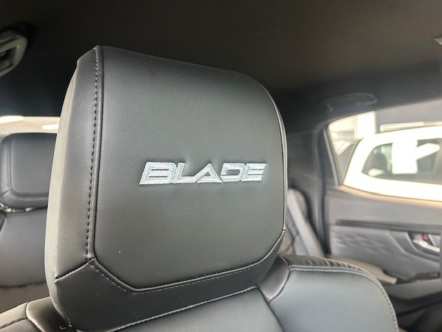 2025 Isuzu D-MAX BLADE MY24 MOONSTONE WHITE PEARL
