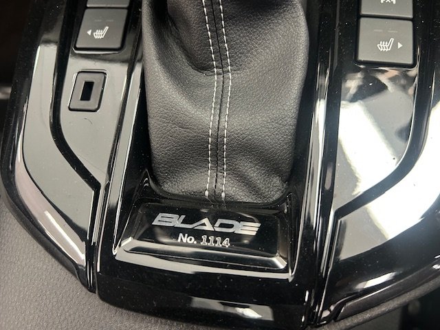 2025 Isuzu D-MAX BLADE MY24 MOONSTONE WHITE PEARL