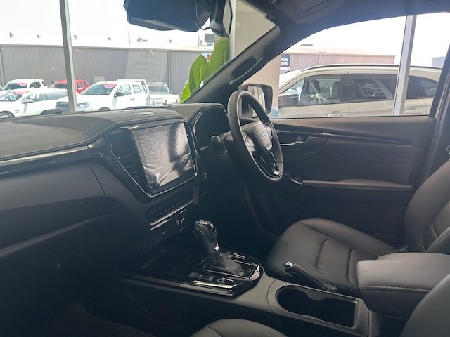 2025 Isuzu D-MAX BLADE MY24 MOONSTONE WHITE PEARL