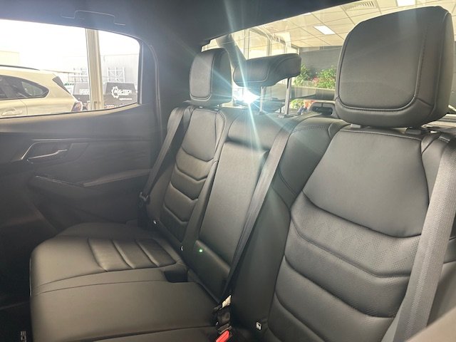 2025 Isuzu D-MAX BLADE MY24 MOONSTONE WHITE PEARL