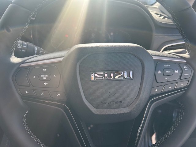 2025 Isuzu MU-X LS-U