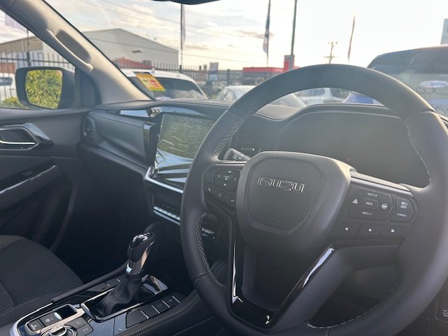 2025 Isuzu MU-X LS-U