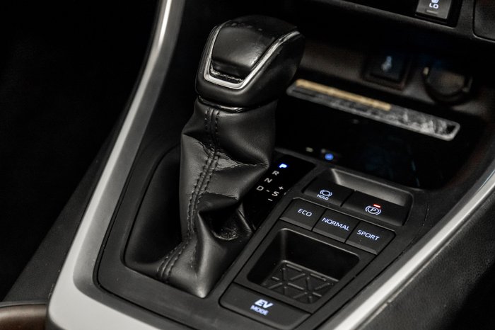 2020 TOYOTA RAV4 CRUISER (2WD) HYBRID