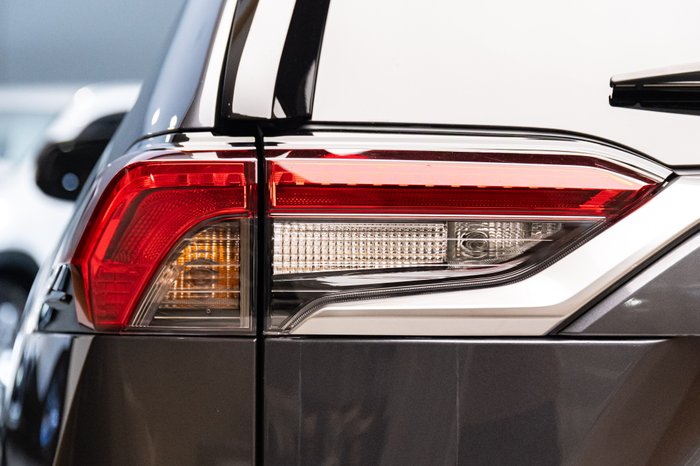 2020 TOYOTA RAV4 CRUISER (2WD) HYBRID